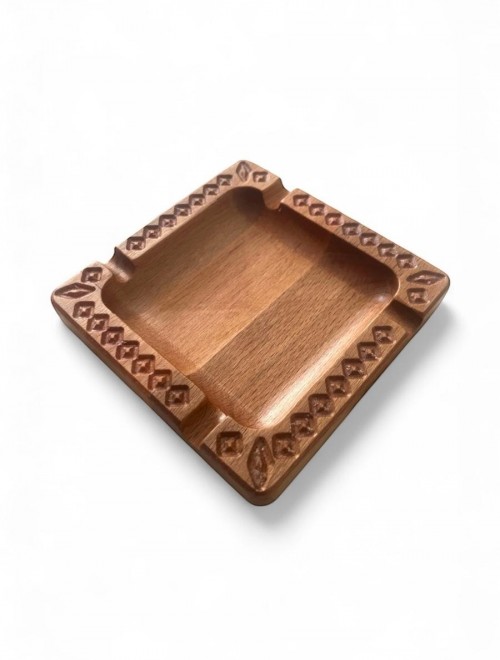 El Yapımı Doğal Kayın Ahşap Kül Tablası – 12,5x12,5 cm Oyma Desenli