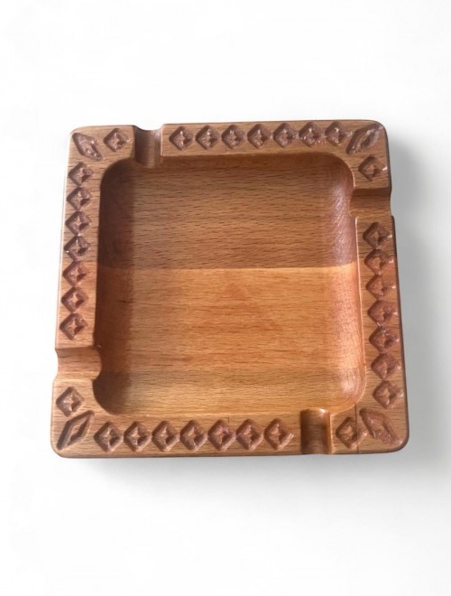 El Yapımı Doğal Kayın Ahşap Kül Tablası – 12,5x12,5 cm Oyma Desenli