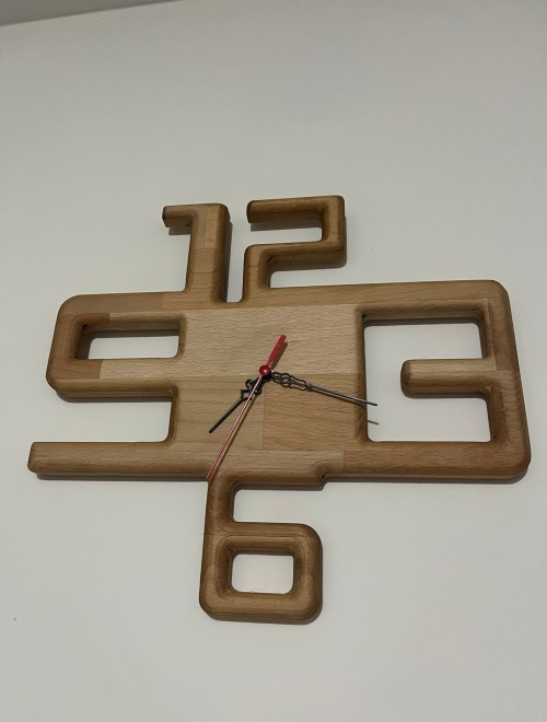 Ahşap özel dört rakamlı duvar saati