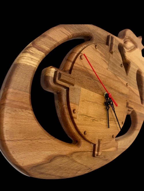 Ahşap Oyma Vav Simgeli Lüks Dekoratif Duvar Saati