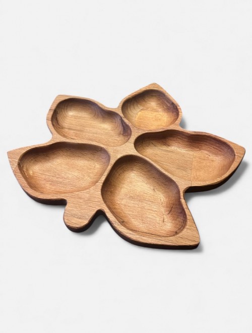 Doğal Ahşap Yaprak Şeklinde Sunum Tepsisi – 5 Bölmeli, El İşçiliği Tasarım