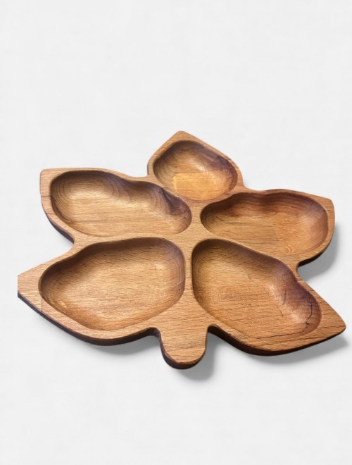 Doğal Ahşap Yaprak Şeklinde Sunum Tepsisi – 5 Bölmeli, El İşçiliği Tasarım