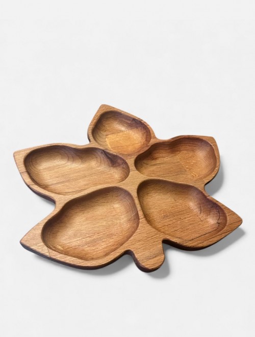 Doğal Ahşap Yaprak Şeklinde Sunum Tepsisi – 5 Bölmeli, El İşçiliği Tasarım