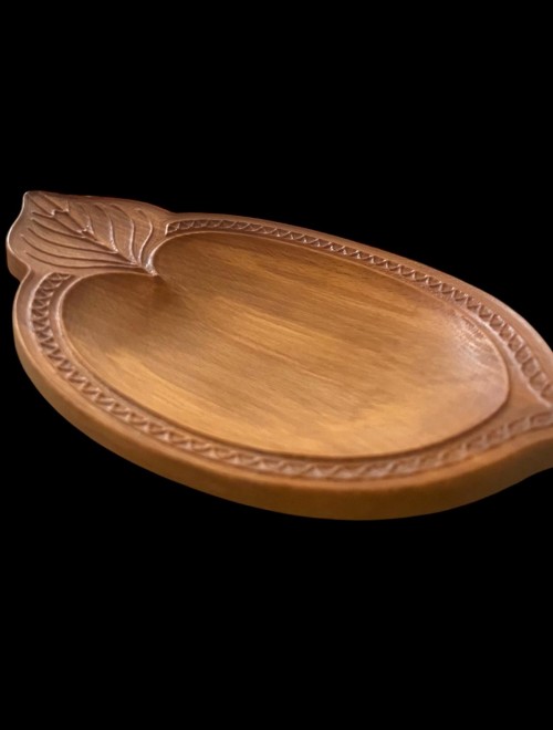 Doğal Ahşap Yaprak Desenli Servis ve Sunum Tabağı – El Yapımı, Çok Amaçlı Doğal Ahşap Yaprak Desenli Servis ve Sunum Tabağı – El Yapımı, Çok Amaçlı
