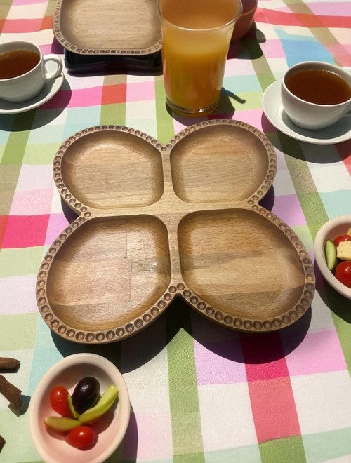 Kayın Ahşap 4 Bölmeli Çerezlik – El Yapımı Masif Sunumluk Servis Tepsisi 24x24 cm